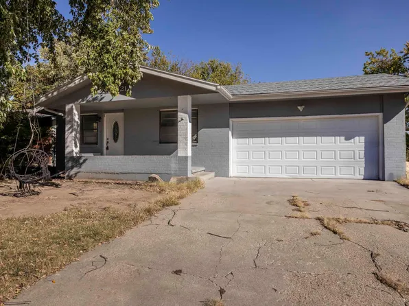 1421 Cypress Ct, Junction City, KS 66441