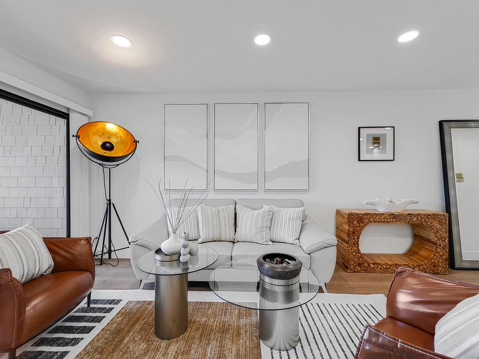 1st image of 2111 Latham St APT 307