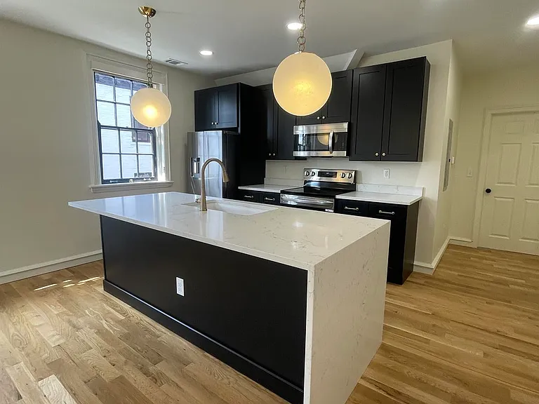 1005 Madison Ave — Photo 8