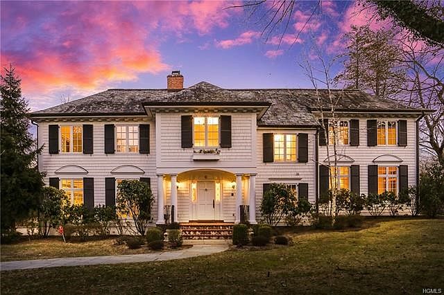 Beautiful Fox Meadow Colonial located on a cul-de-sac just blocks from everything Scarsdale and Hartsdale has to offer