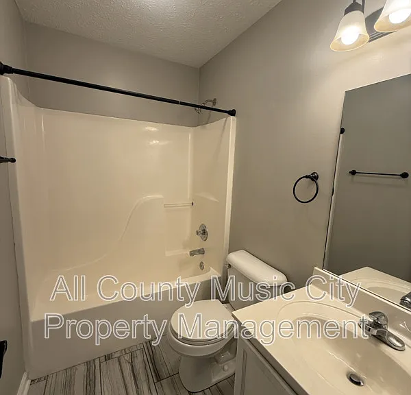 2015 Holloway Ct — Photo 6
