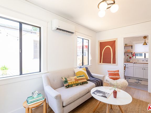 3rd image of 2928 Elm St #1/2