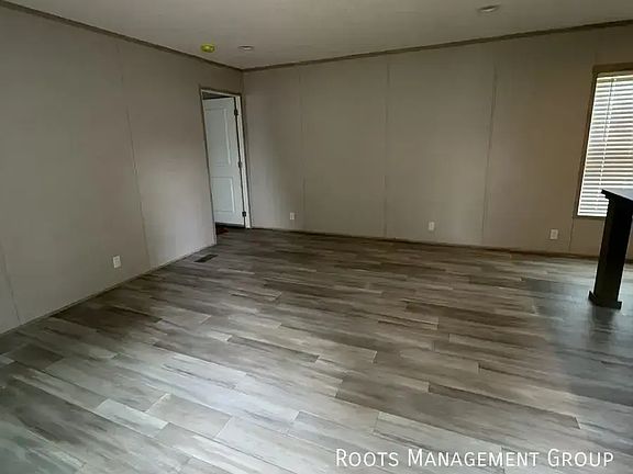 4th image of 106 Begonia Ln #106B