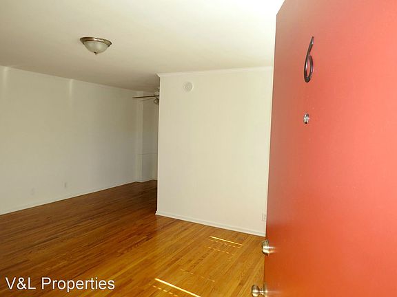 4th image of 1243 Armacost Ave APT 6
