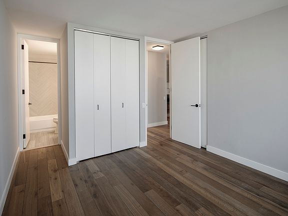 5th image of 560 W 43rd St APT 33k