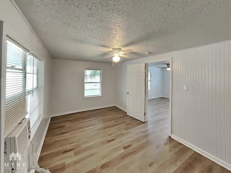 3645 Eastern St — Photo 8