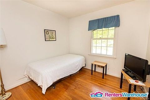 5th image of 401 Montour Dr