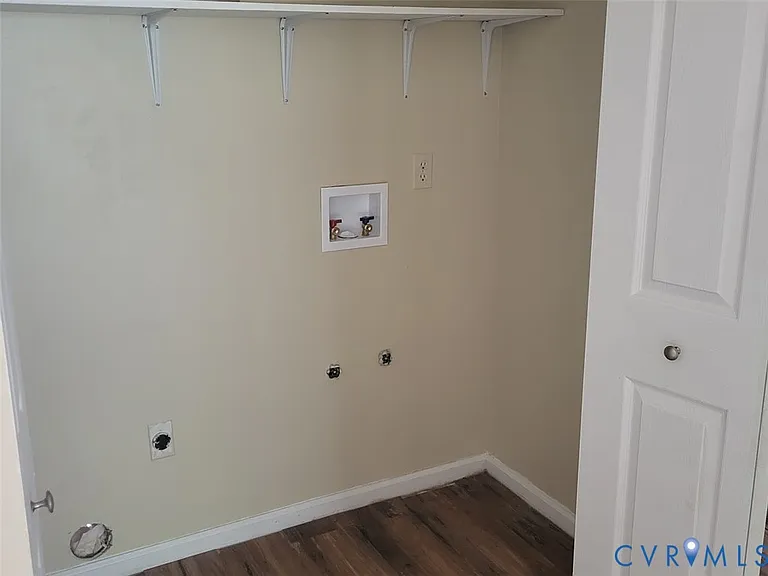 206 Spring Dr — Photo 8