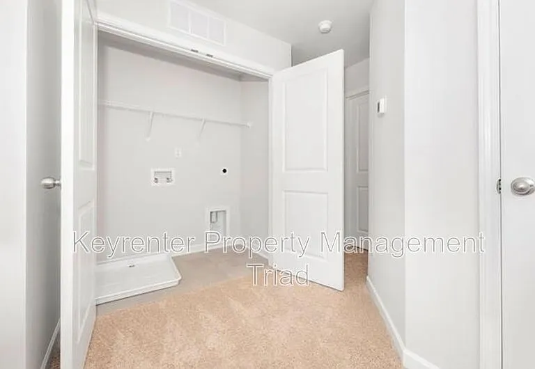 1122 Banworth Ct — Photo 17