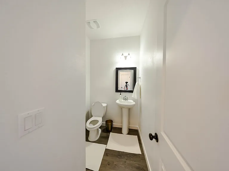 921 Pinebreak Dr — Photo 6