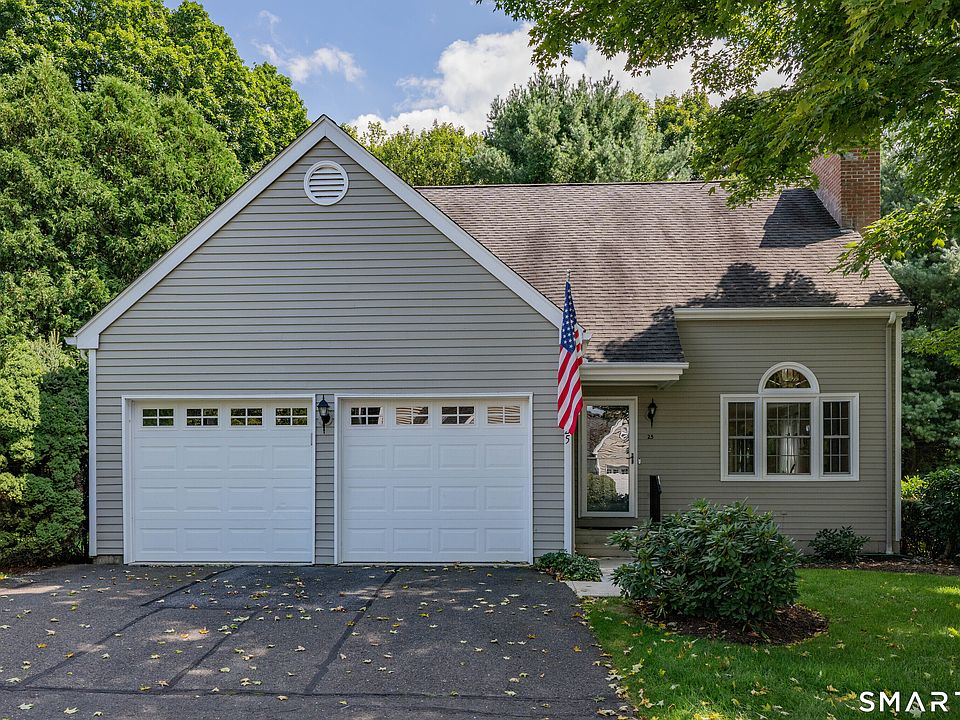 1st image of 25 Woodbury Hill #25