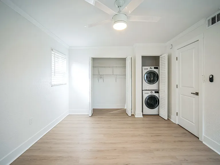 3001 W Horatio St — Photo 8