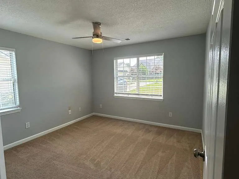 90 Pointe North Dr — Photo 33