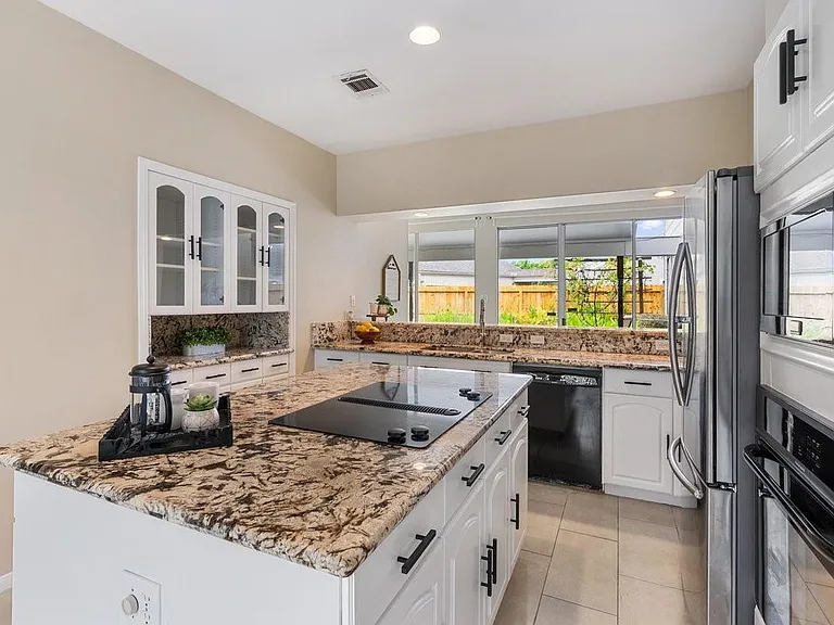11423 Wickersham Ln — Photo 16