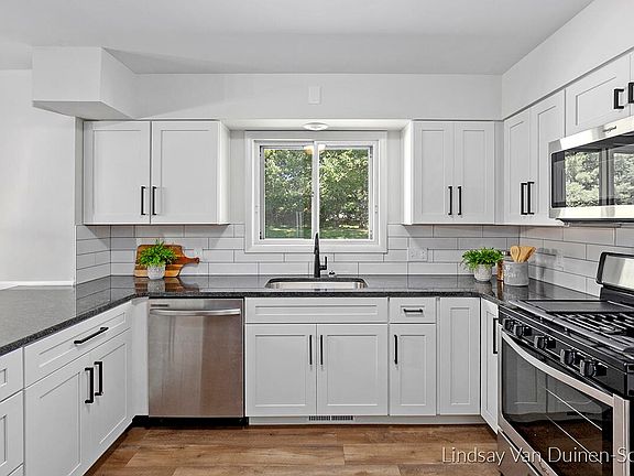 2nd image of 1406 Ball Ave NE