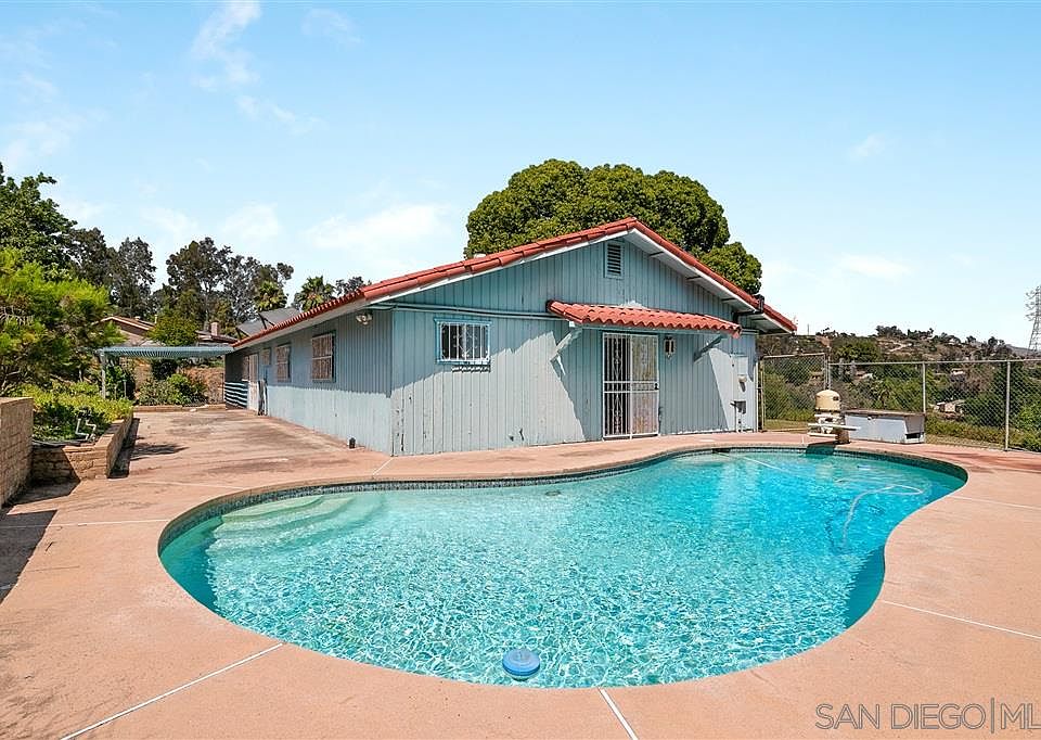 1st image of 11136 Pinehurst Dr