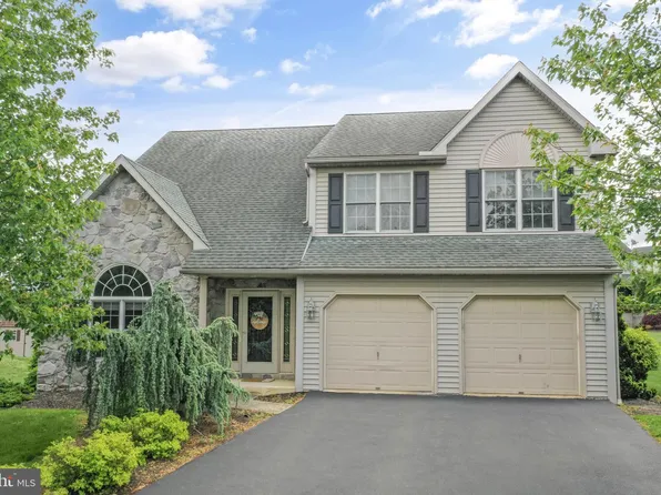15 Connecticut Ave, Sinking Spring, PA 19608