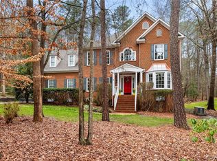 6002 Fox Crest Cir, Midlothian, VA 23112