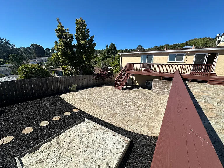 2350 Rosewood Dr — Photo 33