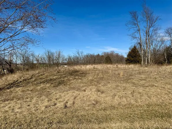 12619 Harvest View Ln, Highland, IL 62249