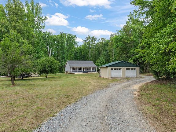 3rd image of 3064 Bellevue Rd