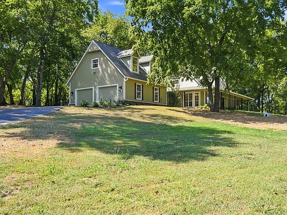 4th image of 9376 Colonial Dr