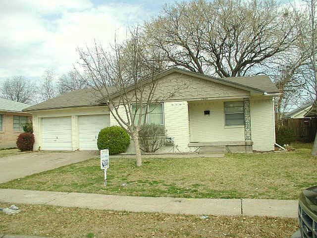2nd image of 2805 Sanders Dr