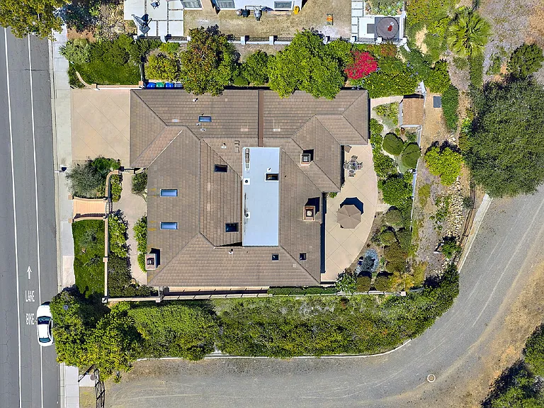 7118 El Fuerte St — Photo 41