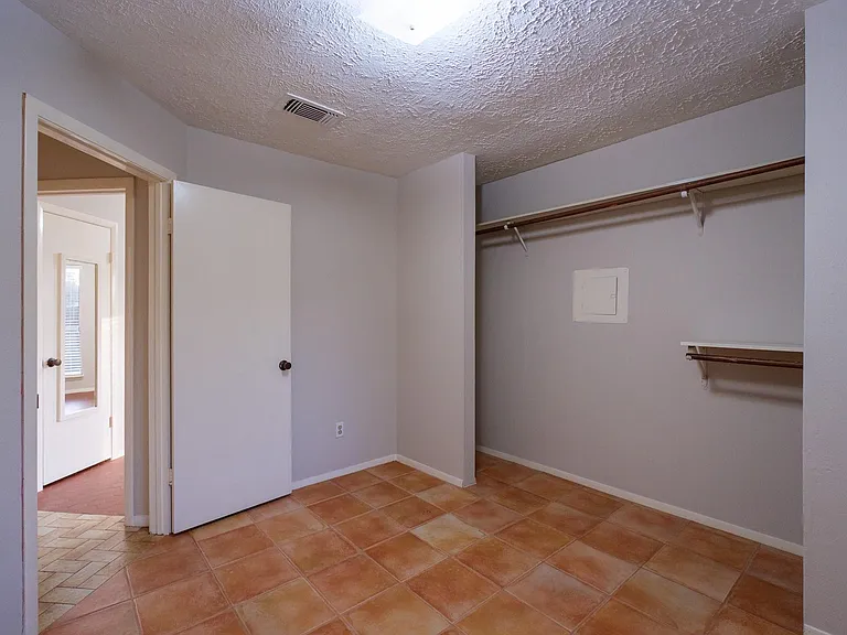7521 Brookleaf Dr — Photo 9