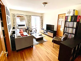 Rented by Street Realty Brokerage LLC