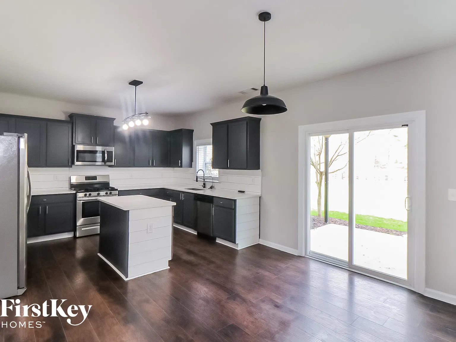 4 bed, 2.5 bath, 3073 sqft, $2,625 — Photo 4