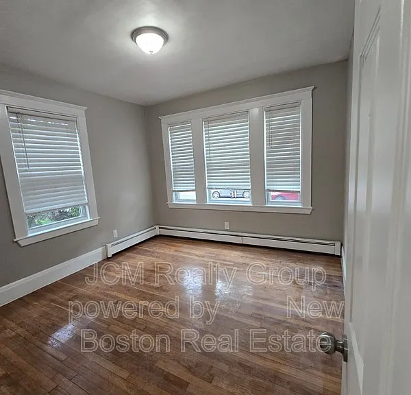196 Washington St — Photo 11
