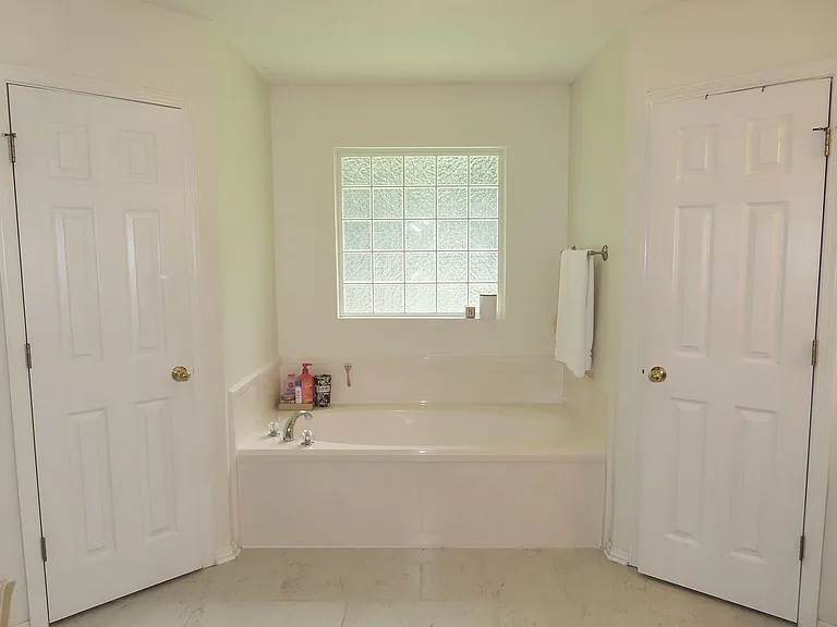 9471 Homestead Dr S — Photo 13