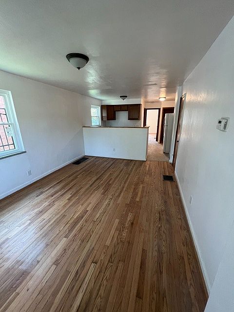 1st image of 214 Basswood Ave #4