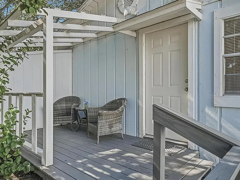 1405 S Flagler Ave — Photo 15