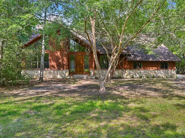 16855 Calumet Trl, College Station, TX 77845