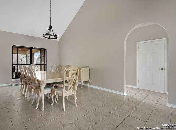 5th image of 123 S Palo Alto Dr