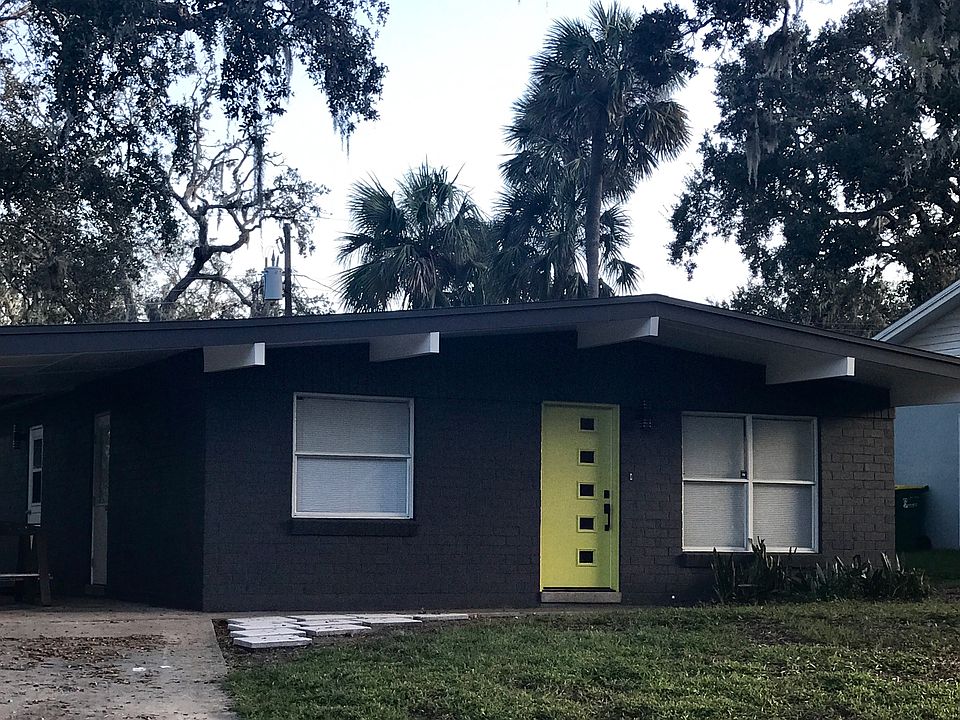 1st image of 2560 Shady Oaks Dr