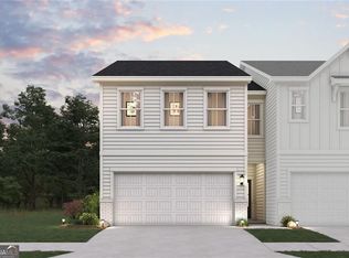 7504 Clover Ln #206, Flowery Branch, GA 30542