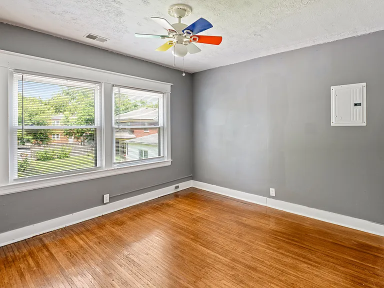 1801 Roanoke Ave #7 — Photo 13