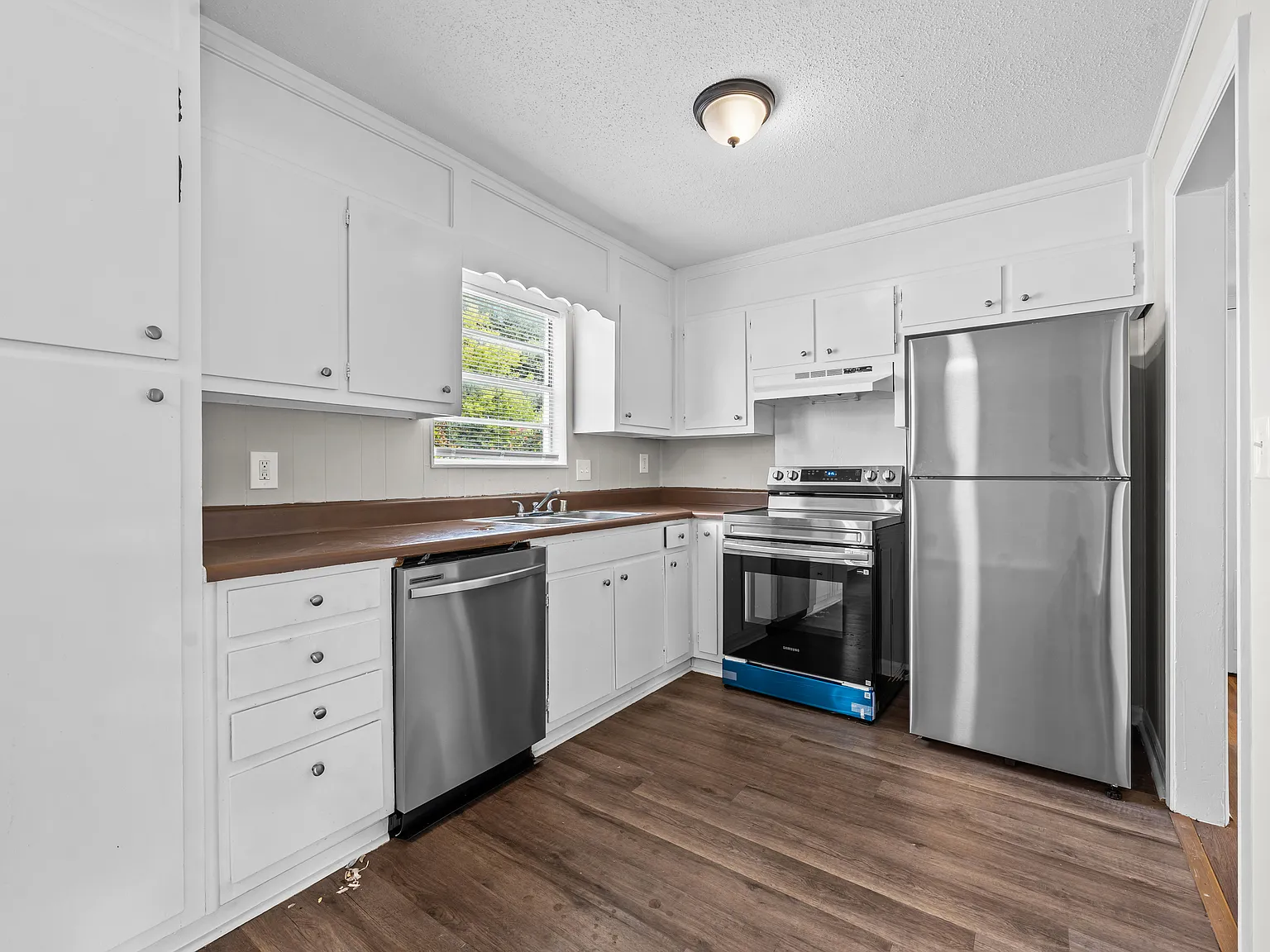 2 bed, $925 — Photo 4
