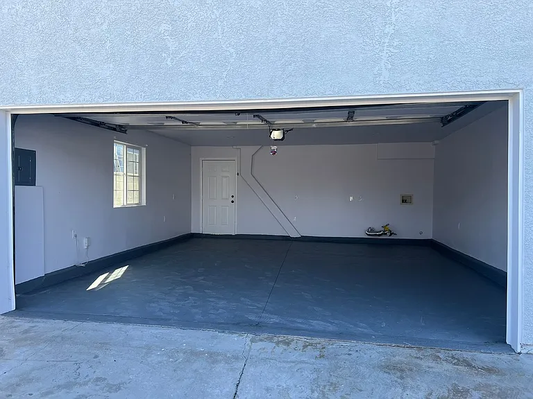 1454 N Gaviota Ave — Photo 12