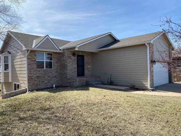 715 E Hedgewood St, Andover, KS 67002