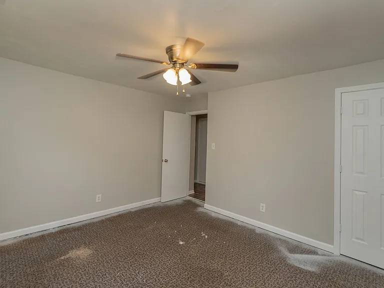 821 Forsythe St — Photo 10