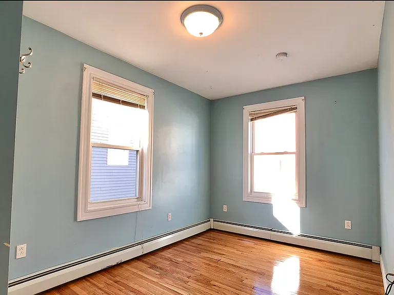 180 Heath St #2 — Photo 5