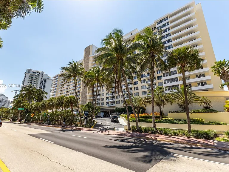 5600 Collins Ave #14R — Photo 28