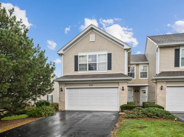 425 Windham Cove Dr, Crystal Lake, IL 60014
