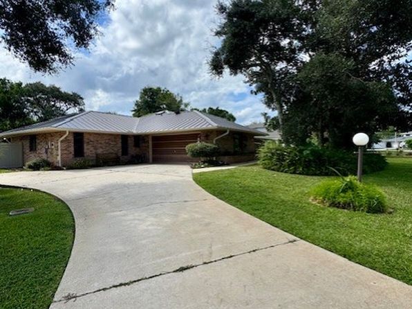 156 Live Oak Ct