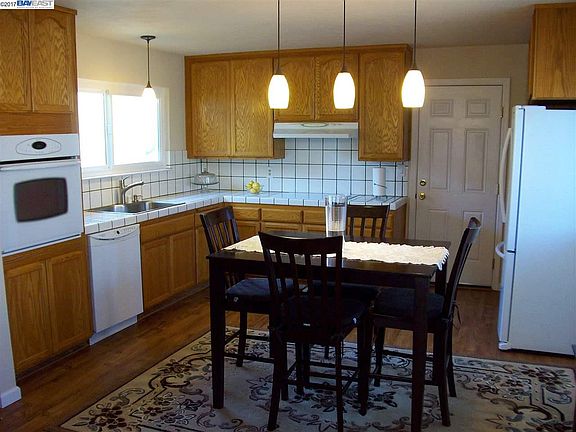 2nd image of 44577 Camellia Dr