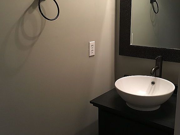 3rd image of 4019 Los Padres Dr